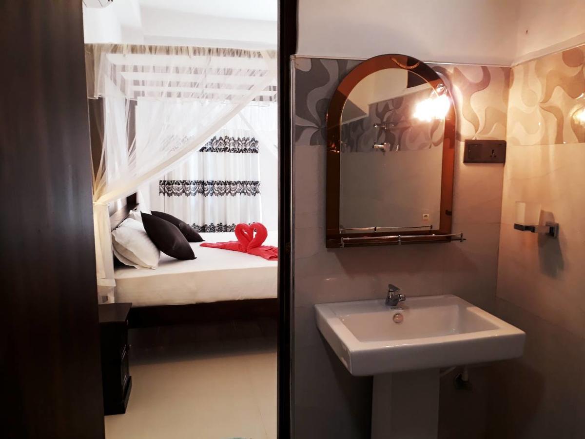Turtle Reef Guest Bed and Breakfast Mirissa Buitenkant foto